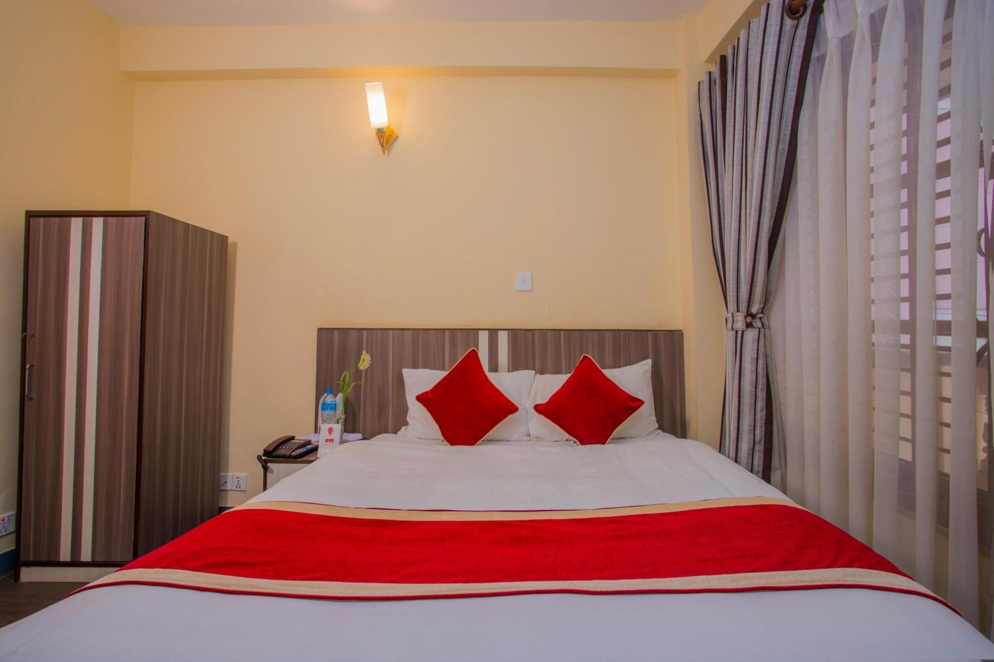 Oyo 297 Hotel Aayam Катманду Экстерьер фото