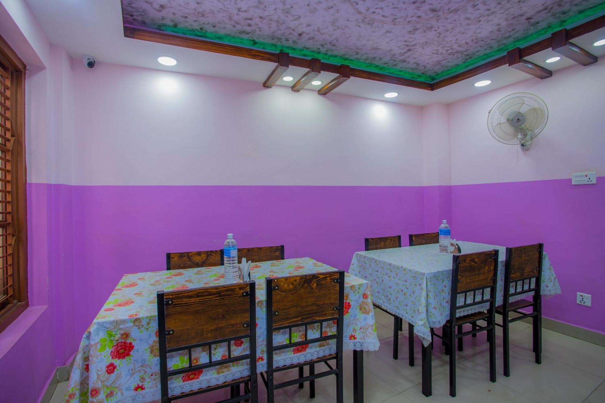 Oyo 297 Hotel Aayam Катманду Экстерьер фото