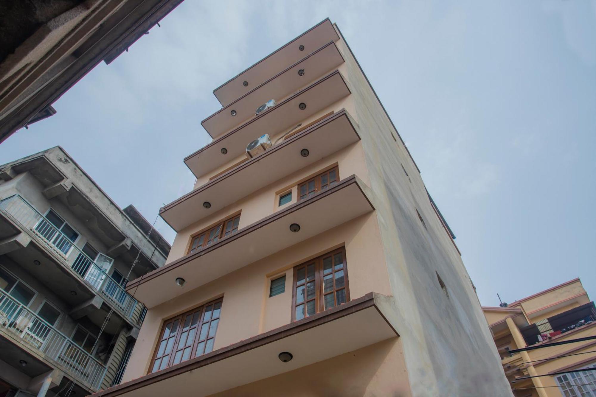 Oyo 297 Hotel Aayam Катманду Экстерьер фото