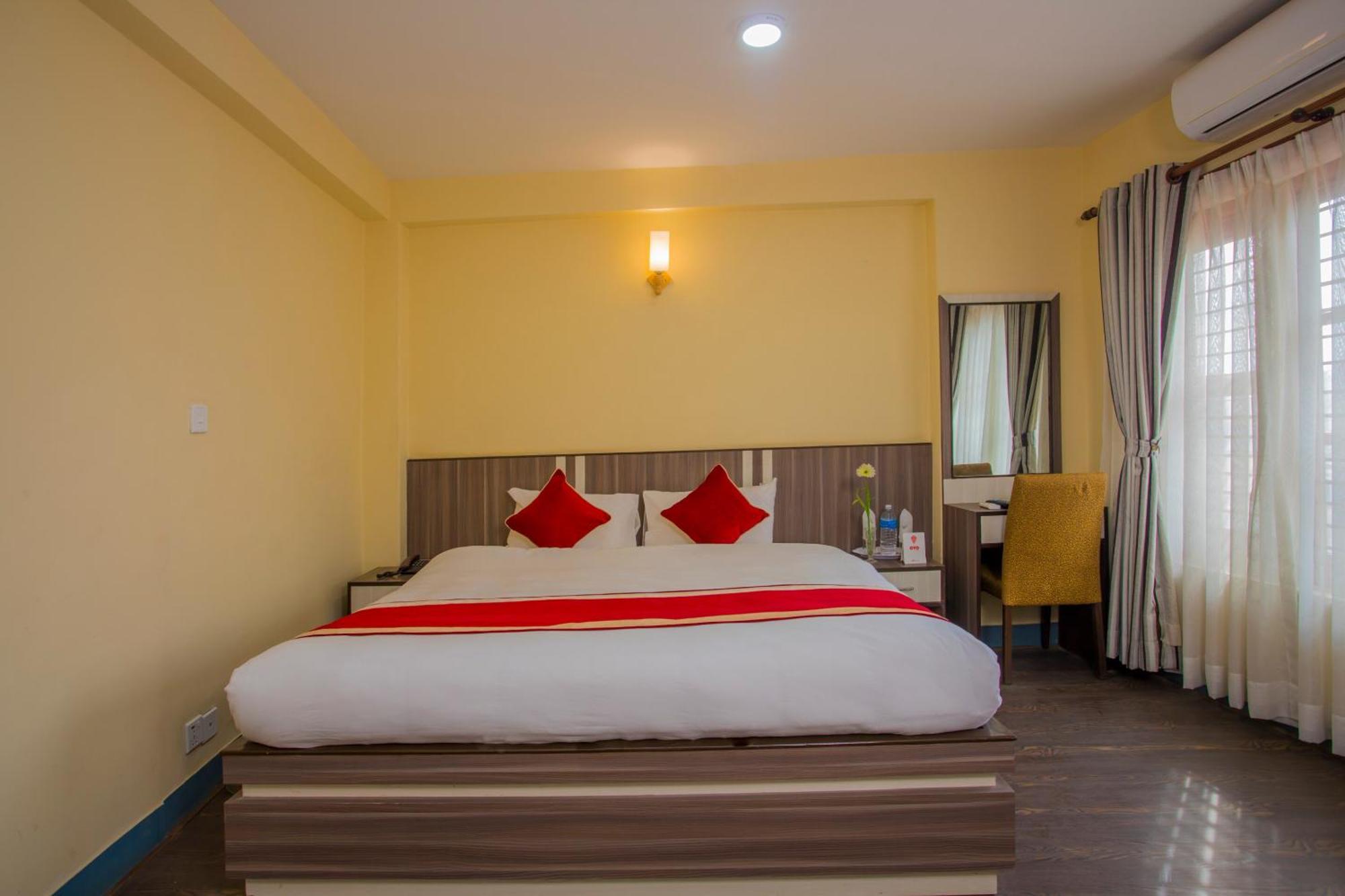 Oyo 297 Hotel Aayam Катманду Экстерьер фото