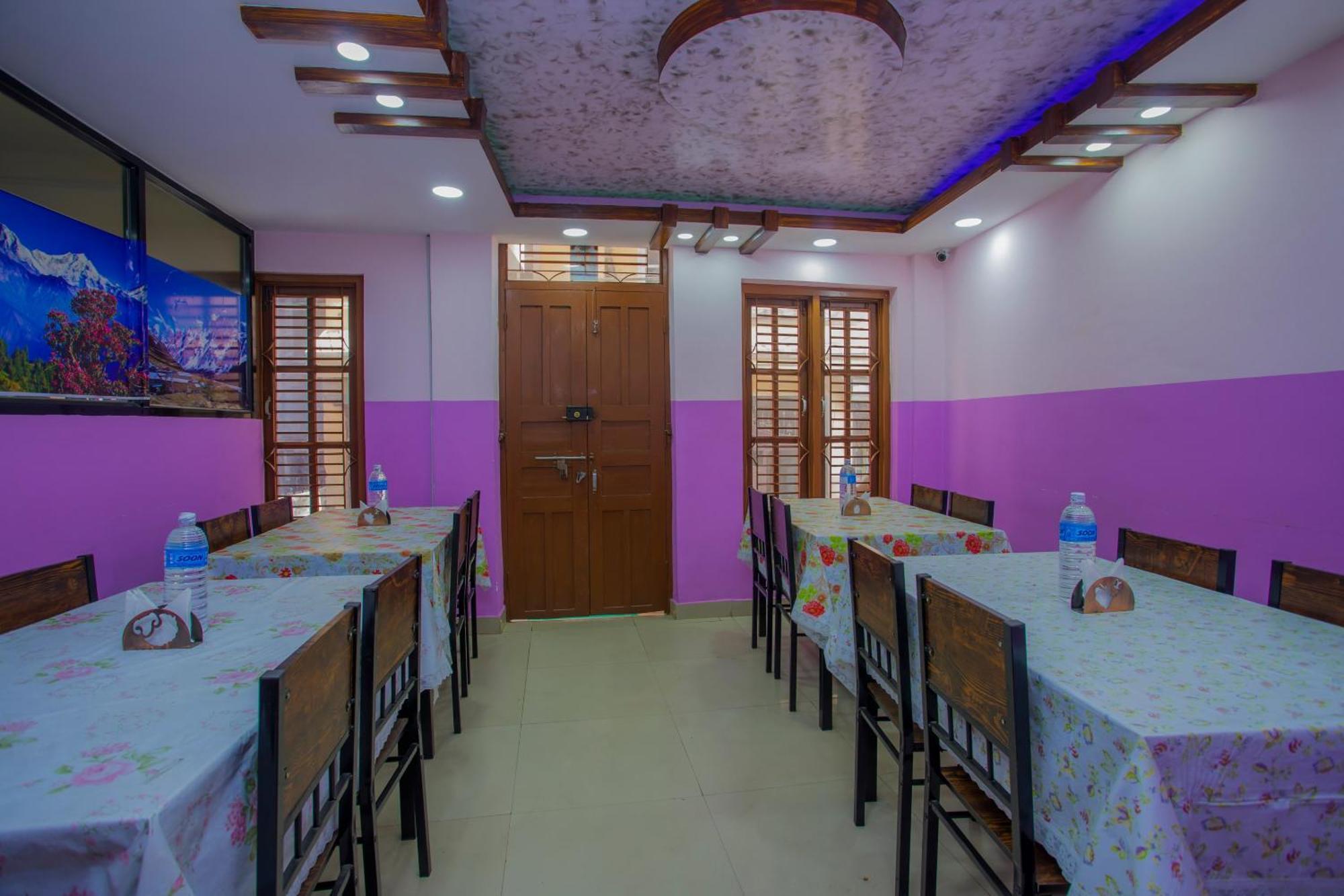 Oyo 297 Hotel Aayam Катманду Экстерьер фото