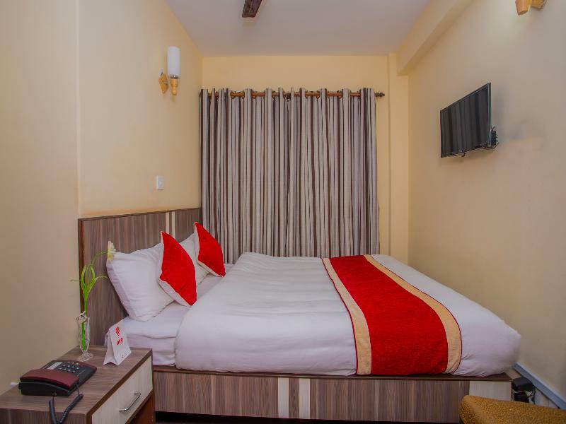 Oyo 297 Hotel Aayam Катманду Экстерьер фото